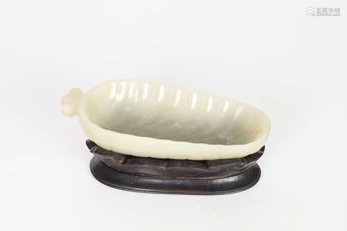 18th Hetian jade leaf-shaped pen wash