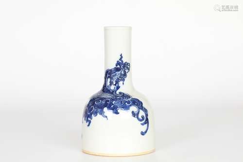 17th century,Blue and white dragon pattern 