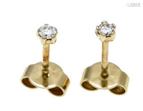 Brilliant stud earrings GG 585/000, each with one brilliant, total 0.08 ct slightly tintedWhite /