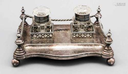 Standish, England, around 1900, plated, rectangular plinth curved at the front, on 4 ballfeet,