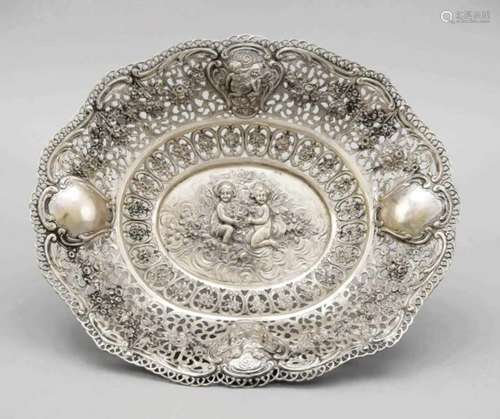 Oval basket, probably German, around 1900, Hanau (?), silver 800/000, oval stand, curvededge, middle