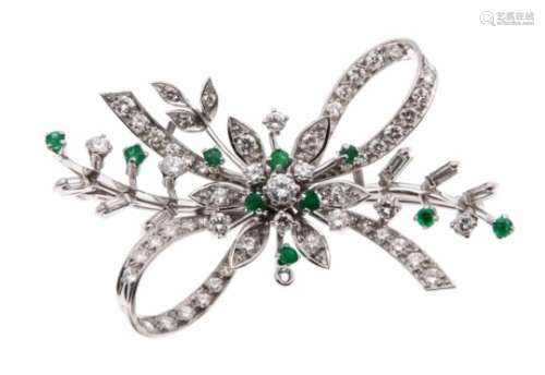 Emerald-brilliant brooch WG 585/000 with 10 round faced emeralds in good color and purity,brilliants