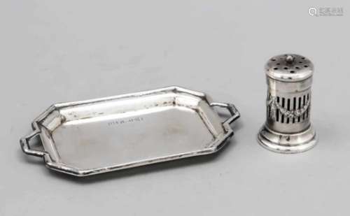 Rectangular miniature tray, England, 1977, hallmarked Cooper Brothers & Sons Ltd.,Sheffield,