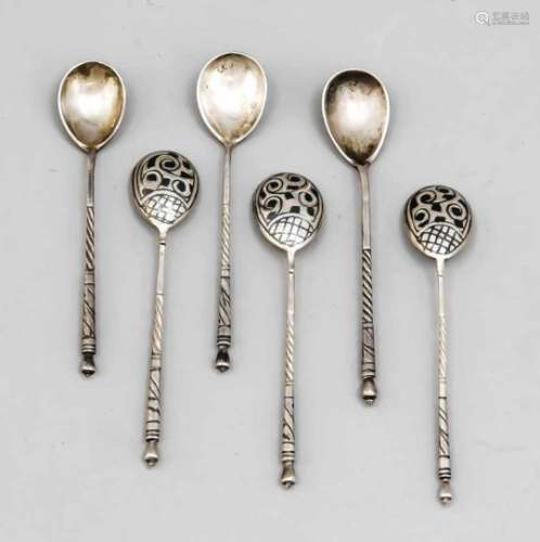 Six mocha spoons, hallmarked Russia, 2nd Kokoshnik mark (1908-1926), silver 84 zolotniki(875/000),