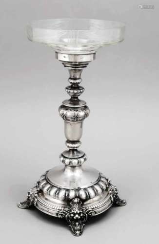 Fuß einer Tischdekoration, Deutsch, um 1900, MZ, Silber 800/000, runder und gewölbterStand auf 4