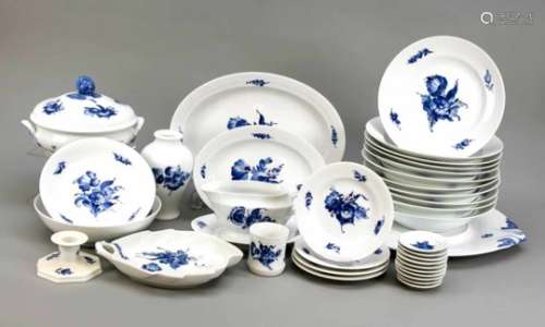 Dinner service for 10 people, 65 pieces, Royal Copenhagen, Denmark, 20th century, 2ndquality, basket