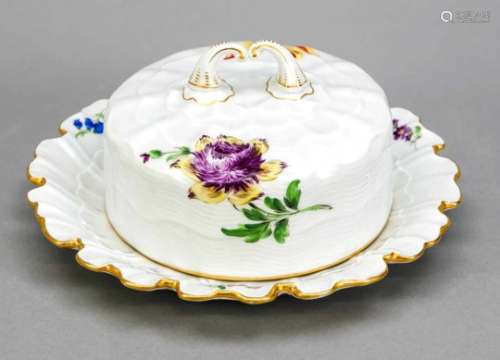 Butter dish, Meissen, brand 1924-34, 2nd quality, relief-shaped shell shape, polychromeflower