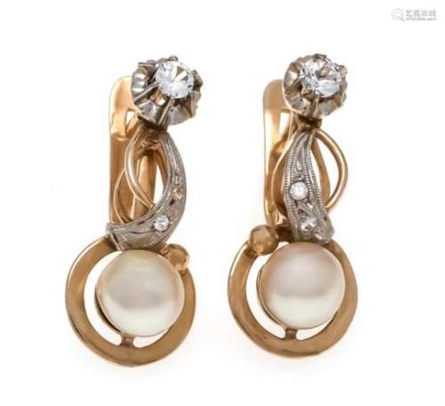 Pearl earrings RG 750/000, each with a cultured pearl and white, round faced gemstones, L.21.5 mm,