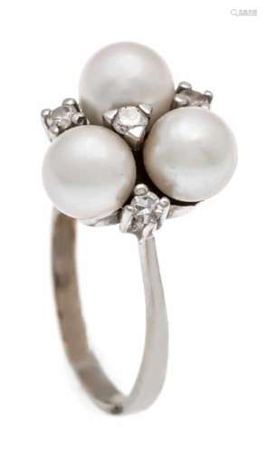 Akoya brilliant ring WG 585/000 with 3 Akoya pearls 6 mm, one brilliant and 3 diamonds,total 0.15 ct
