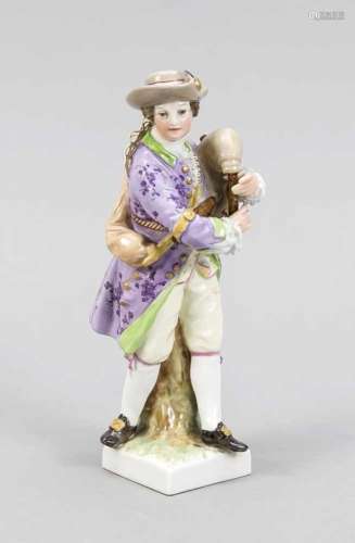 Gardener with bagpipe, KPM Berlin, 19th c., 1st quality, red painters mark, model no. 649,rococo-