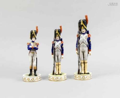 Three military figures, Rudolstadt, Thuringia, 20th century, standing French soldiers,round base,