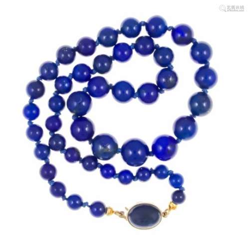 Lapis lazuli necklace with GG 585/000 buckle with oval lapis lazuli cabochon 13.5 x 10.3mm, lapis
