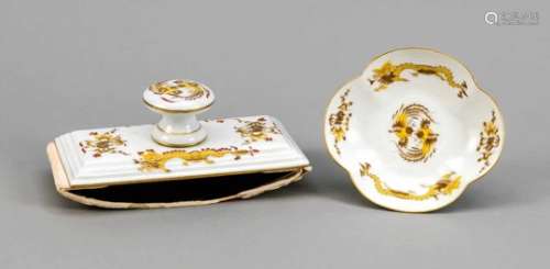 Ink extinguisher and small bowl, Meissen, mark 1924-34, 1st quality, decor yellow courtdragon,