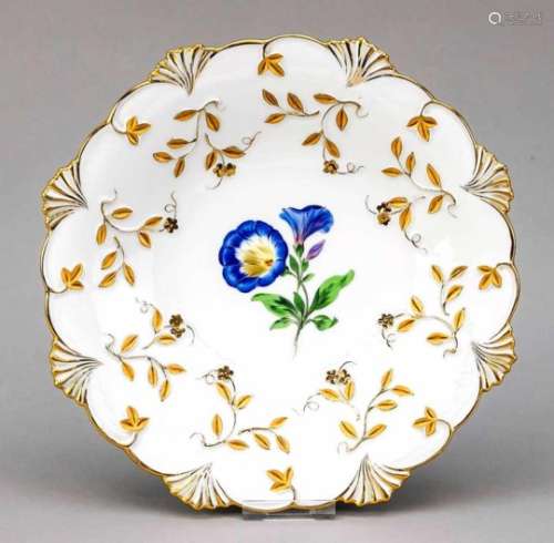 Splendor plate, Meissen, mark 1924-34, 2nd quality, model no. K 226, polychrome paintingwith