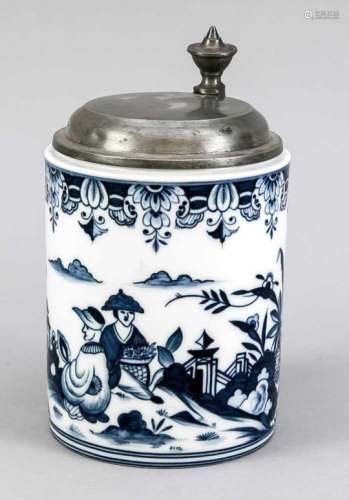 Lid tankard, beginning 20th century, roller shape with ear handle, tin lid, all-rounddecor with