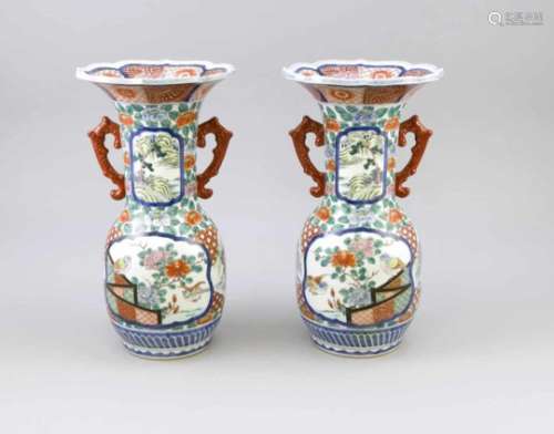 Pair of Japanese Export Vases with Imari-style Decor, Japan, Mid-19th C. Slightly bulbousshape