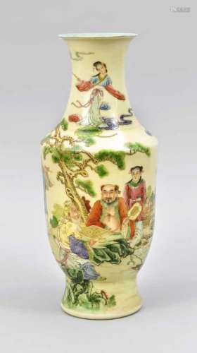 Famille-rose vase, China, 20th cent. Slightly shouldered with a wide neck and flared lips.Decoration