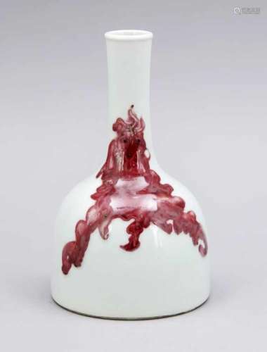 Small vase in beehive-shape, China, 20th cent. Long neck with slightly beaded lips.Minimalistic