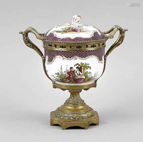 Lid box with bronze mounting, box, Meissen, mark 1850-1924, 2nd quality, on the lid and onthe wall