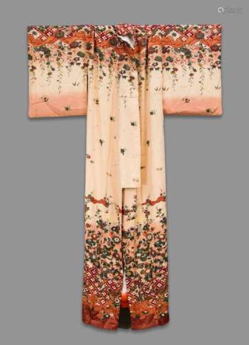 Morgenmantel/Kimono, Japan, 20. Jh., dekoriert mit aufwändigen Bordüren in Rottönen,