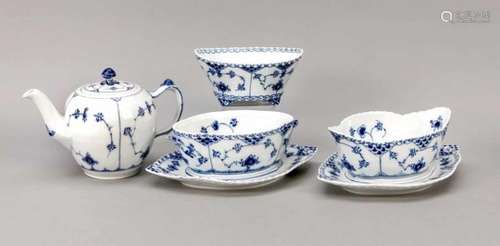 Four pieces, Royal Copenhagen, marks 1x before 1923, 3x since 1923, decor Blue fluted FullLace in