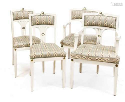 Paar Gustavianische Armlehnstühle und zwei Stühle, Schweden um 1900, Holz weiß gefasst, 94x 56 x