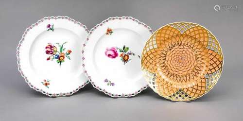 Three breakthrough plates, KPM Berlin, around 1800, 2 plates with openwork border,polychrome house