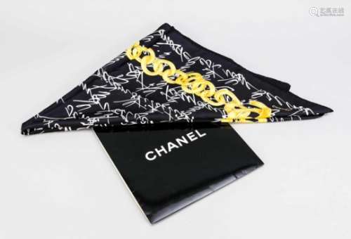 Chanel Seidentuch, wohl 80er Jahre, Schrift und goldene Kette mit Chanel-Logo aufschwarzem Grund. In