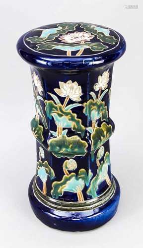 Flower column, 20th century, terracotta, colored glaze, incised decoration with waterlilies, h. 53