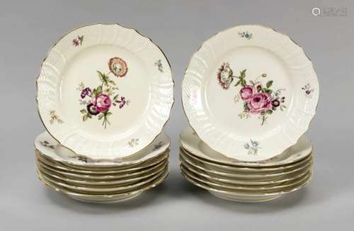 Set of dinner plates, 14 pcs , Royal Copenhagen, 20th century, Neuozier form, polychromefloral