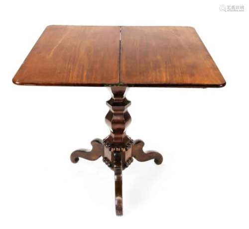 Konsol-/Spieltisch um 1860, Mahagoni massiv/furniert, hexagonale Balustersäule mit dreiBrettfüßen,