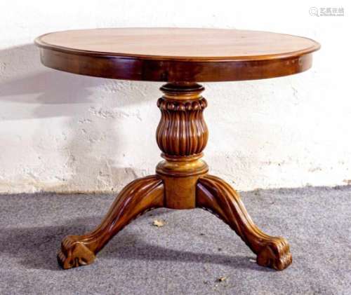 Runder Tisch, England um 1860, Mahagoni massiv/furniert, geschnitzter Dreifuß, H. 76 cm,D. 99 cm.-