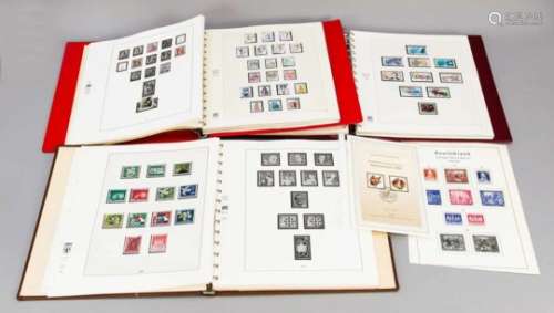 Briefmarkensammlung, mindestens 23 Alben und Sammelordner (bis DIN A4). Insgesamt 2 Kistenvoll,
