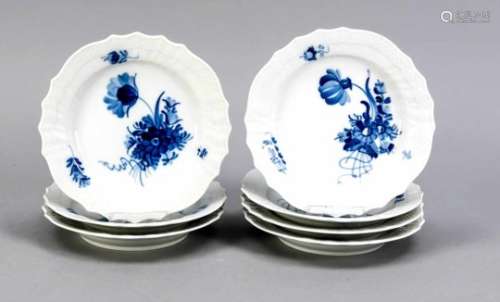 Seven dessert plates, Royal Copenhagen, late 20th century, Neuozier shape, decor no.10,blue
