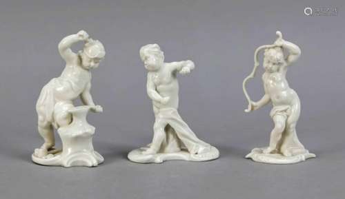 Three Cupids, Nymphenburg, Anf. 20th century, Cupid with bow, model no. 257, H. 12 cm, 'InSummer',