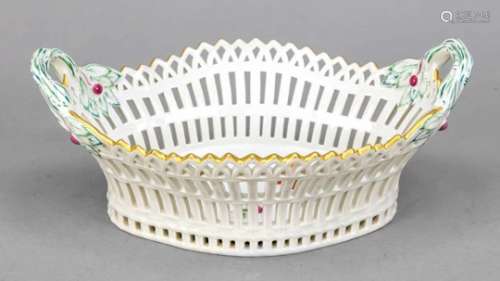 Decorative bowl, KPM Berlin, mark 1870-1945, red imperial orb mark, 1st quality, ovalshape, openwork