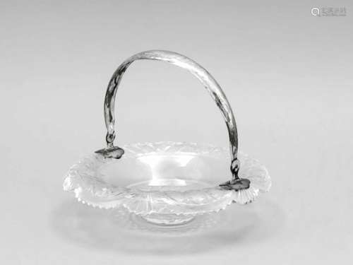 Biedermeier Kristallschale mit Silberhenkel, wohl Holland, 19. Jh., Schale aus klarem,farblosen Glas