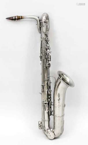 Baritonsaxophon der Marke Rampone, Italien (Milano), 1920er Jahre, versilbert. DasInstrument ist