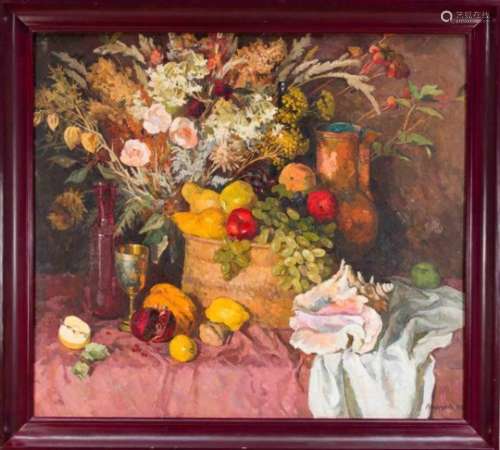 Raisa Lebedeva (* 1940), Russian painter, autumn still life with flowers and fruits,vessels and a