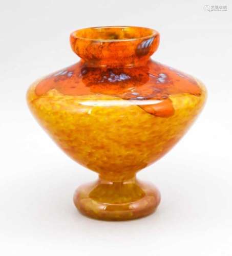 Large Vase, France, 20th cent., Verrerie Schneider, round arched stand, short shaft, bulgybody,