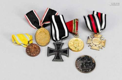 6 Medaillen und Orden, 1. H. 20. Jh., 5 davon mit Bändchen, ber., D. bis 4,5 cm