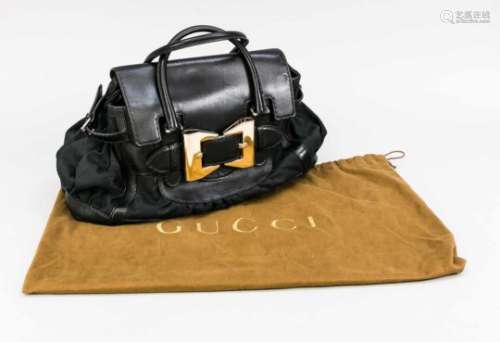 Gucci Handtasche, Italien, 20. Jh., schwarzes beschichtetes Canvas mit Logomuster undschwarzes