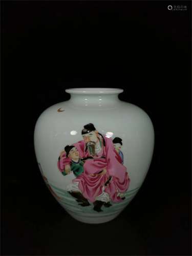 A Chinese Famille-Rose Porcelain Jar