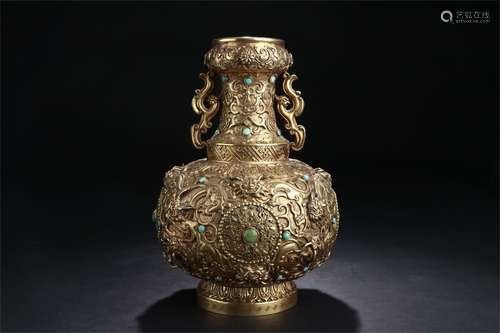 A Chinese Gilt Bronze Vase