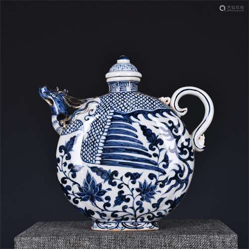 A Chinese Blue and White Porcelain Wine Pot