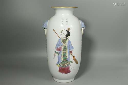 A Chinese Famille-Rose Porcelain Vase