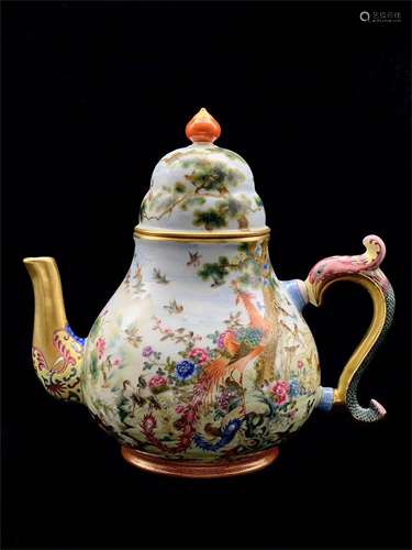 A Chinese Enamel Glazed Porcelain Teapot