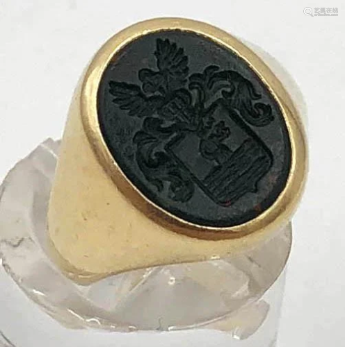 585 gold. Signet ring with onyx, engraved…