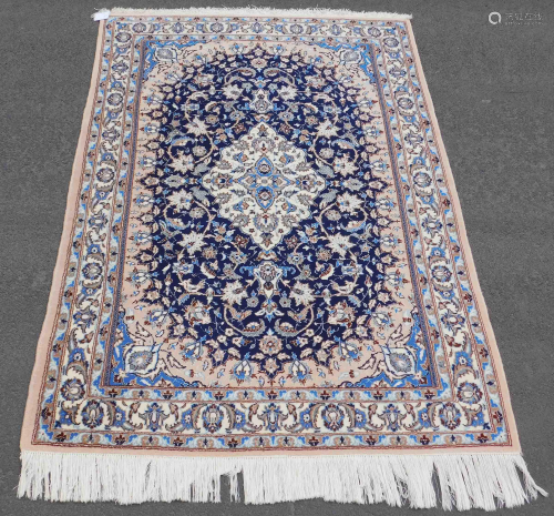 Nain Persian rug. Iran. Very fine weave. Me…