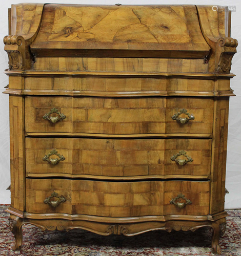 Chest of drawers with secretary top. Baroq…